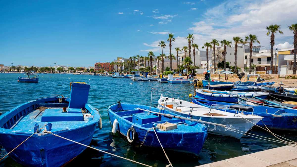 Porto Cesareo senza auto: come muoversi tra spiagge, bus e bici