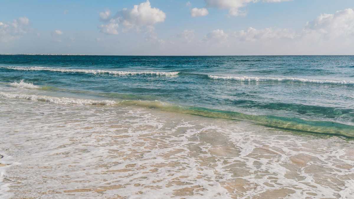 Qual è la spiaggia più bella di Porto Cesareo? Confronto tra fondale e servizi
